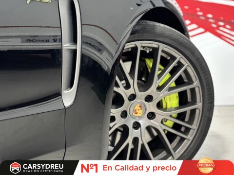 Porsche Panamera 4 E-Hybrid Platinum Edition