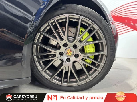 Porsche Panamera 4 E-Hybrid Platinum Edition