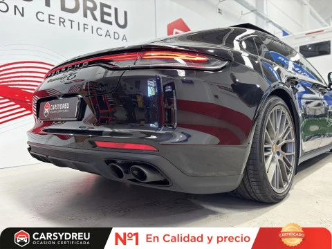 Porsche Panamera 4 E-Hybrid Platinum Edition