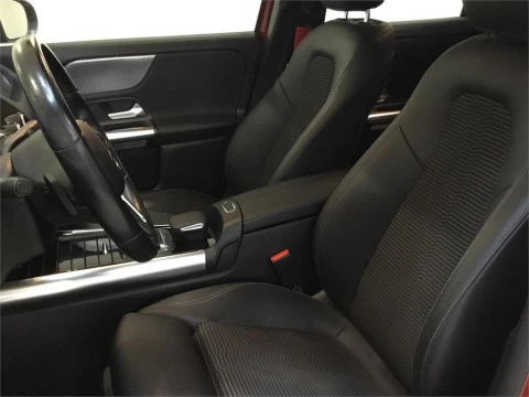 Mercedes-Benz GLA 200 D