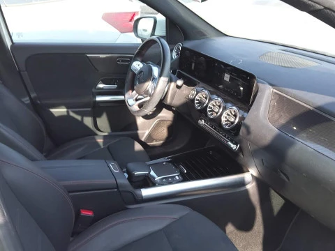 Mercedes-Benz GLA 200 D