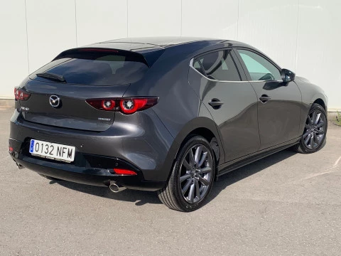 Mazda3 2.5L e-SKYACTIV G MHEV 103kW Centre-line