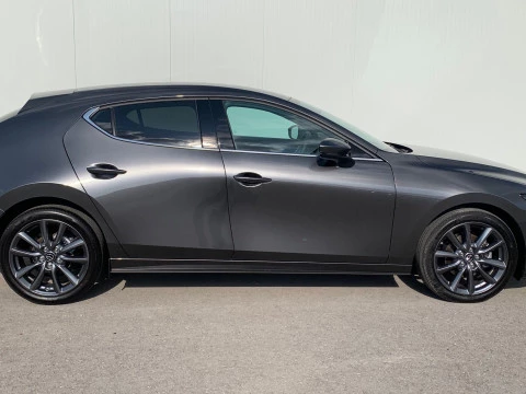 Mazda3 2.5L e-SKYACTIV G MHEV 103kW Centre-line