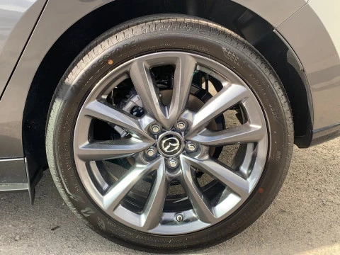 Mazda3 2.5L e-SKYACTIV G MHEV 103kW Centre-line