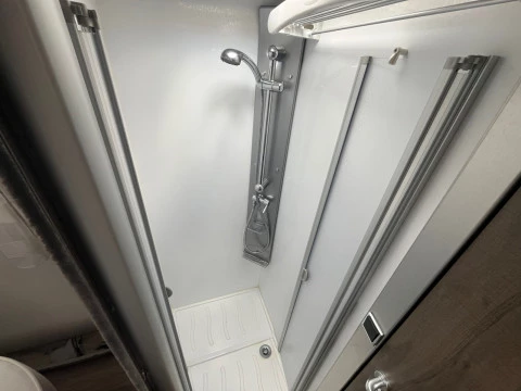 BAVARIA L074LXC I740