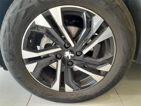 Peugeot 2008 Allure Pack Puretech 130 S&S EAT8
