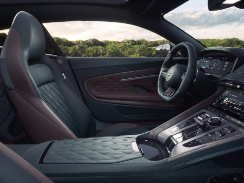 Aston Martin DB12 4.0 V8 Auto