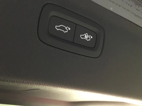 Volvo XC90 XC90 PLUS, T8 HIBRIDO ENCHUFABLE ELECTRICO GASOLINA 7 PLAZAS