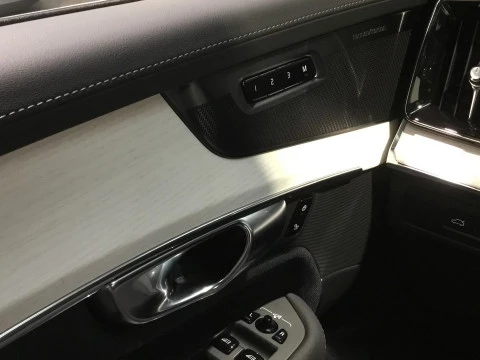 Volvo XC90 XC90 PLUS, T8 HIBRIDO ENCHUFABLE ELECTRICO GASOLINA 7 PLAZAS