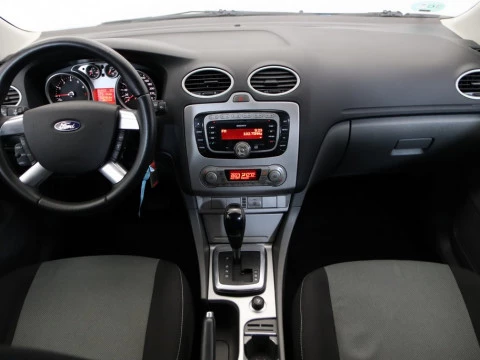 Ford FOCUS 1.6 TREND AUTO 5P