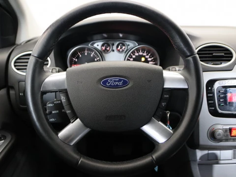 Ford FOCUS 1.6 TREND AUTO 5P