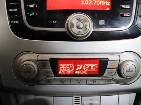 Ford FOCUS 1.6 TREND AUTO 5P