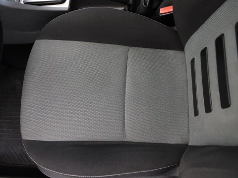 Ford FOCUS 1.6 TREND AUTO 5P