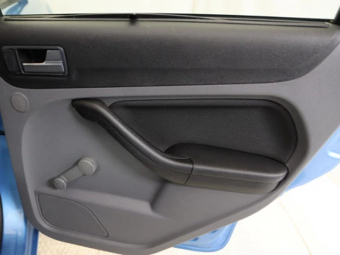 Ford FOCUS 1.6 TREND AUTO 5P