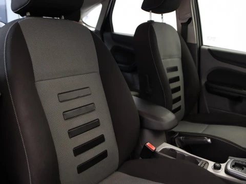 Ford FOCUS 1.6 TREND AUTO 5P