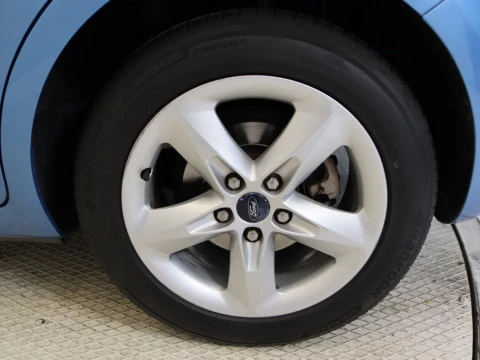 Ford FOCUS 1.6 TREND AUTO 5P