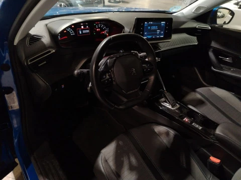 Peugeot 2008 Allure BlueHDI 130 S&S EAT8