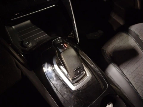 Peugeot 2008 Allure BlueHDI 130 S&S EAT8