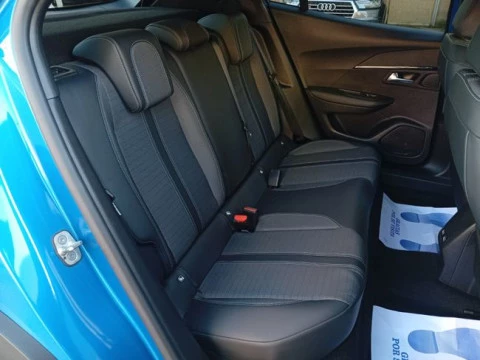 Peugeot 2008 Allure BlueHDI 130 S&S EAT8