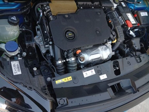 Peugeot 2008 Allure BlueHDI 130 S&S EAT8