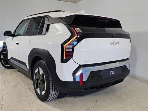 Kia EV3 Earth Long Range