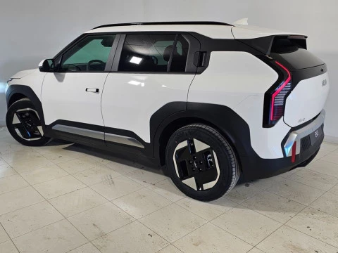Kia EV3 Earth Long Range