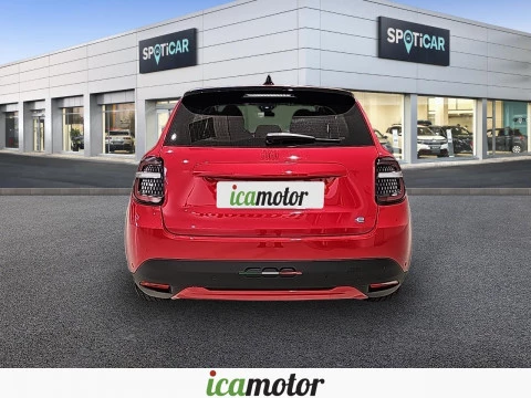 Fiat 600 600e RED 54kwh 115kw (156cv)