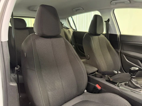 Peugeot 308 5p Active BlueHDi 130 S&S