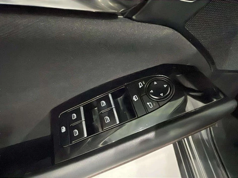 Mazda3 2.0 E-SKYACTIV-G 90KW ZENITH 122 5P