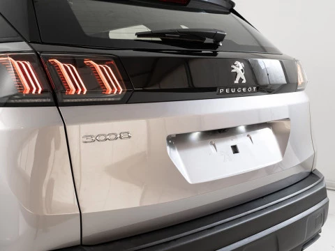 Peugeot 3008 1.2 PureTech 96KW SS Allure Pack EAT8