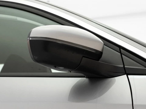 Peugeot 3008 1.2 PureTech 96KW SS Allure Pack EAT8