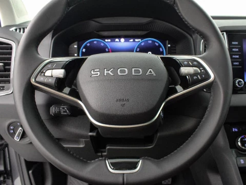 Skoda Karoq KAROQ SELECTION 1,5 TSI 110 KW (150 CV) MANUAL 6 VEL.