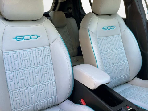 Fiat 600 600 MHEV La prima 1.2 106kW (145CV) DDCT