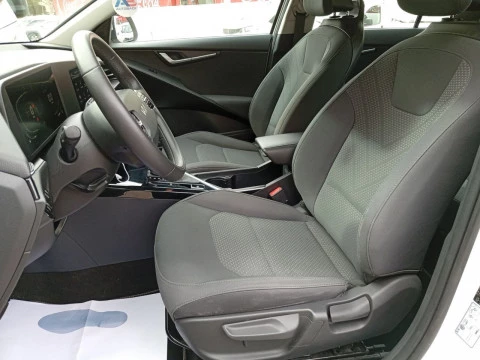 Kia Niro 1.6 GDi HEV 104kW (141CV) Concept