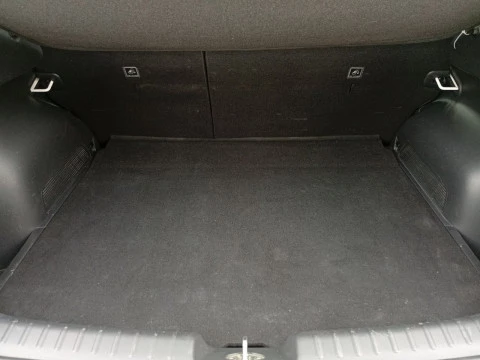 Kia Niro 1.6 GDi HEV 104kW (141CV) Concept