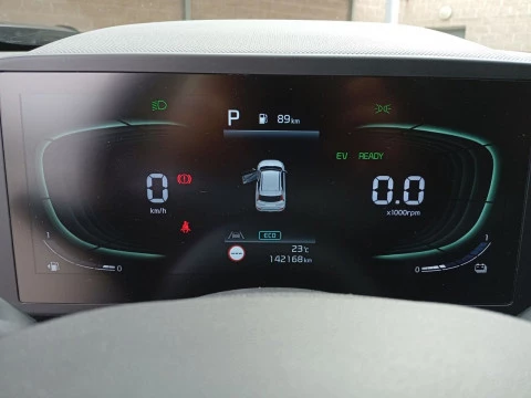 Kia Niro 1.6 GDi HEV 104kW (141CV) Concept