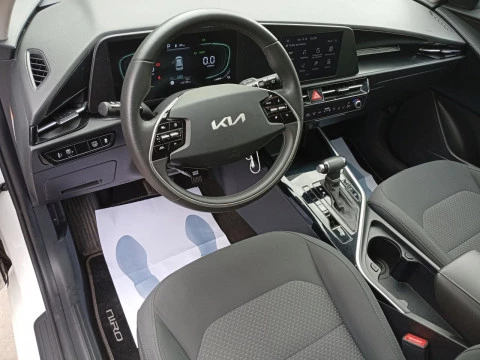 Kia Niro 1.6 GDi HEV 104kW (141CV) Concept