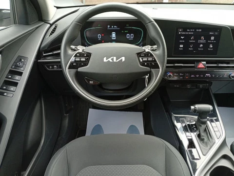 Kia Niro 1.6 GDi HEV 104kW (141CV) Concept