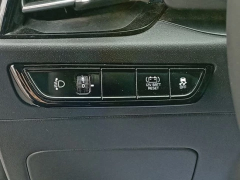 Kia Niro 1.6 GDi HEV 104kW (141CV) Concept