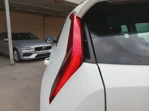 Kia Niro 1.6 GDi HEV 104kW (141CV) Concept