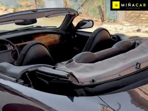 Jaguar XK8 4.0 Coupe XKR 276 kW (370 CV)