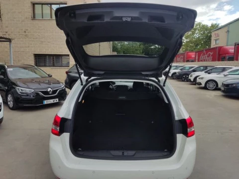 Peugeot 308 SW Allure BlueHDI 130 S&S EAT8