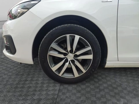 Peugeot 308 SW Allure BlueHDI 130 S&S EAT8