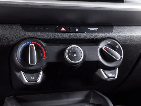 Kia Stonic 1.0 T-GDi 74kW (100CV) Concept