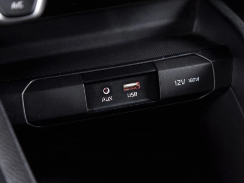 Kia Stonic 1.0 T-GDi 74kW (100CV) Concept