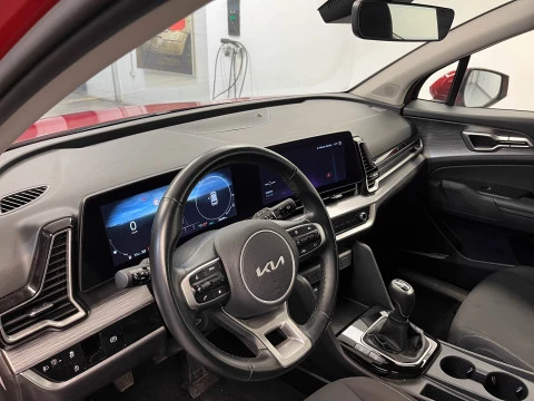 Kia Sportage 1.6 T-GDi MHEV 118kW (160CV) Drive 17