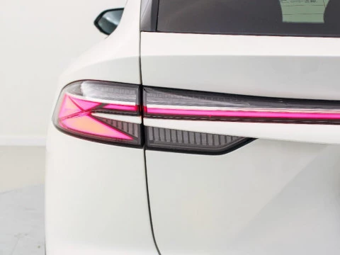 MG HS HEV 1.5 HEV EHS HYBRID+ 224 LUXURY 224 5P