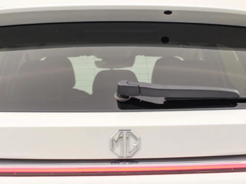 MG HS HEV 1.5 HEV EHS HYBRID+ 224 LUXURY 224 5P