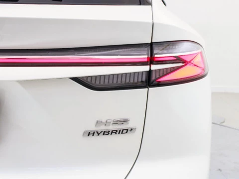 MG HS HEV 1.5 HEV EHS HYBRID+ 224 LUXURY 224 5P