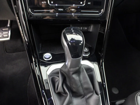 Volkswagen T-Roc 2.0 TDI R-LINE